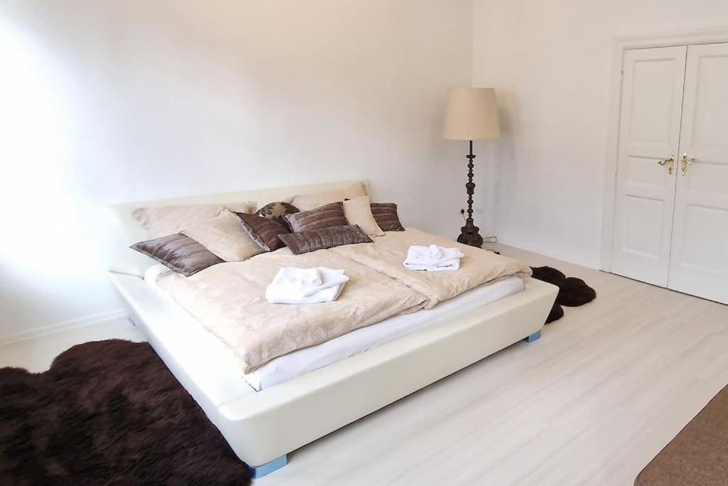 Luna City-Apartment 80Qm 2 Zimmer 2 Baeder 20Km Messe Airport Krefeld Exterior foto